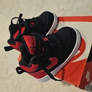 Nike Court Borough toddler 4c
